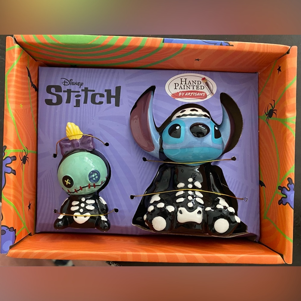 Disney Stitch and Scrump Halloween Skeleton Ceramic Salt and Pepper Shakers 🧡🖤